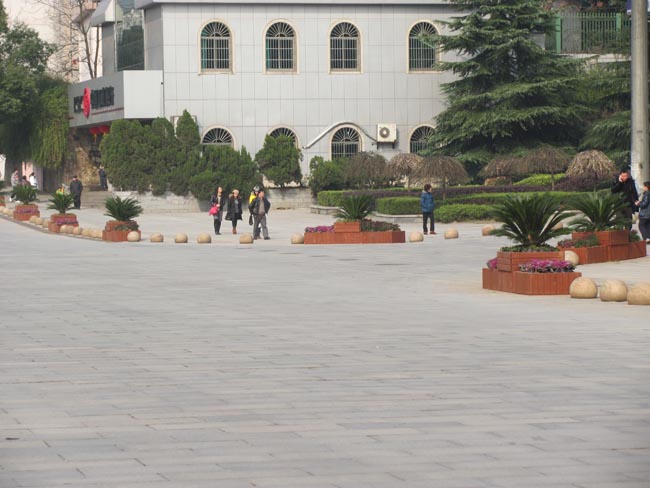 道路组合花箱,湖南室外健身器材,湖南室外休闲椅,湖南儿童滑梯,湖南运动场地,长沙人造草皮,长沙室内外运动地板,长沙球场围栏,长沙室外健身器材,长沙室外休闲椅,长沙儿童滑梯,长沙运动场地,长沙多威体育用品有限公司