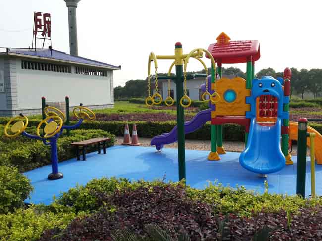 G4高速昭山服务区儿童乐园实例,湖南室外健身器材,湖南室外休闲椅,湖南儿童滑梯,湖南运动场地,长沙人造草皮,长沙室内外运动地板,长沙球场围栏,长沙室外健身器材,长沙室外休闲椅,长沙儿童滑梯,长沙运动场地,长沙多威体育用品有限公司