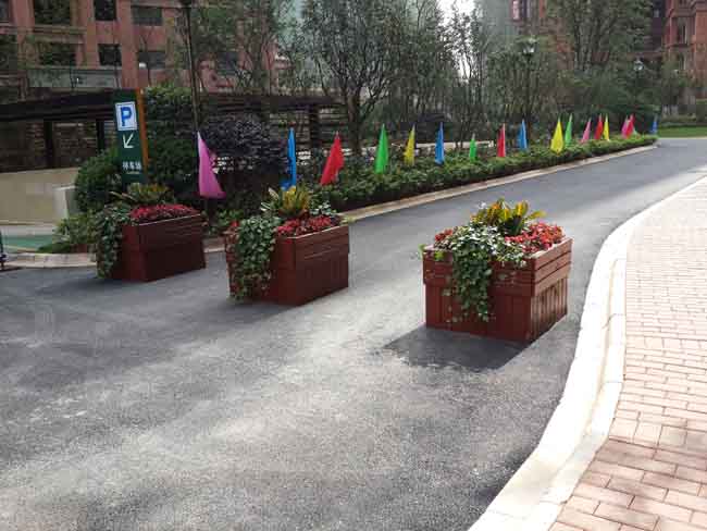 长沙海德公园花箱实例,湖南室外健身器材,湖南室外休闲椅,湖南儿童滑梯,湖南运动场地,长沙人造草皮,长沙室内外运动地板,长沙球场围栏,长沙室外健身器材,长沙室外休闲椅,长沙儿童滑梯,长沙运动场地,长沙多威体育用品有限公司
